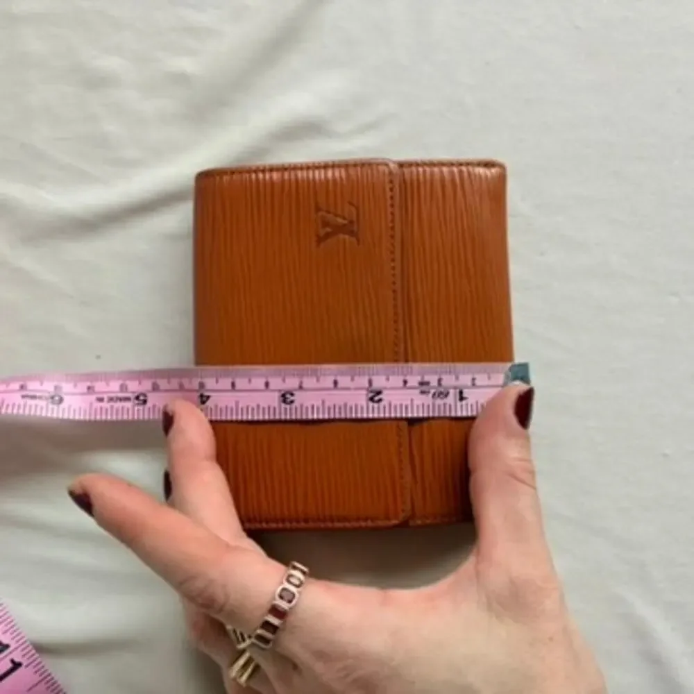 Vintage Louis Vuitton Epi Portefeuille Elise Trifold Wallet - Kenyan Fawn